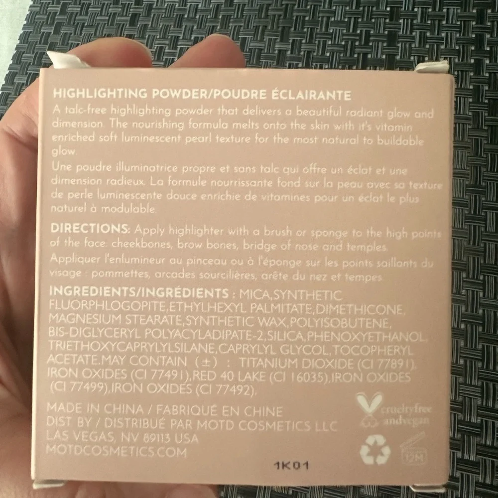 Highlighting Powder in Morning Sun MOTD Cosmetics